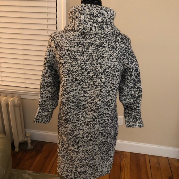 Metallic turtleneck sweater dress - Picture 2 of 3